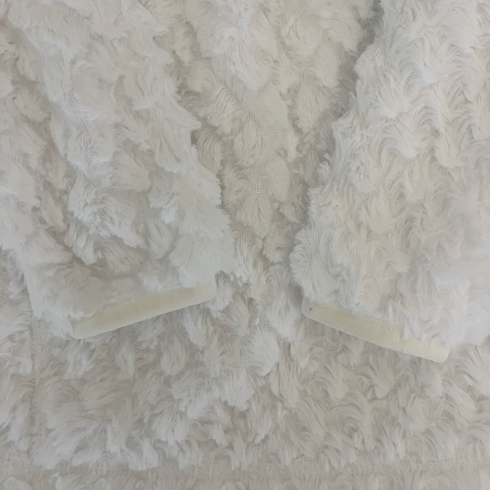 Simply Southern Fluffy Pullover - Picture 4 of 4